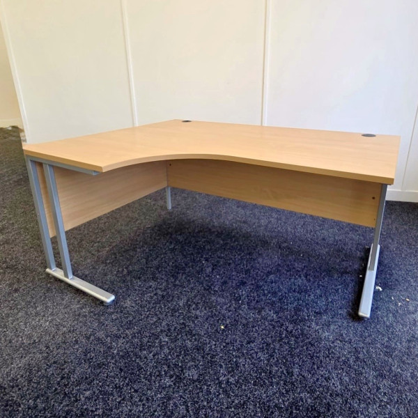 7545 DC16 Corner desk Silver Legs Left Hand