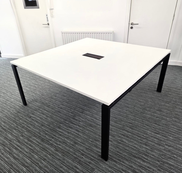 8740 TSQ meeting table