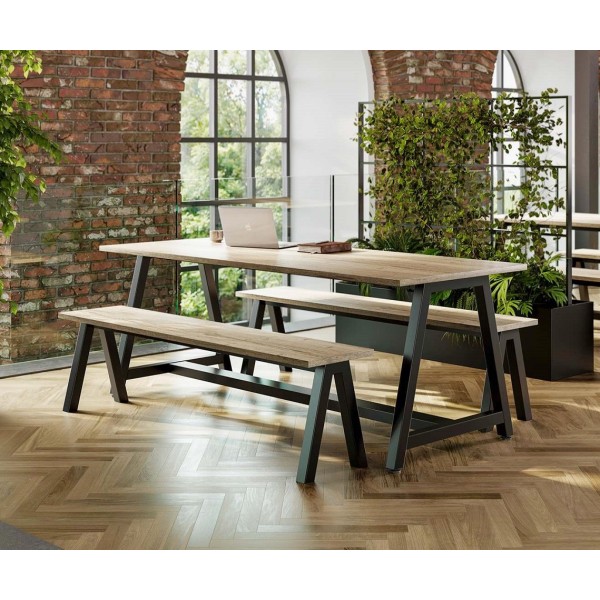 Gianni A table Halifax Oak and black legs with floor planter